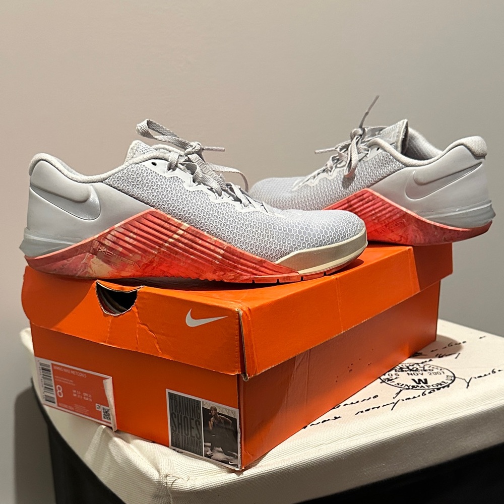 Nike Women's Athletic Shoes - Gray and Red